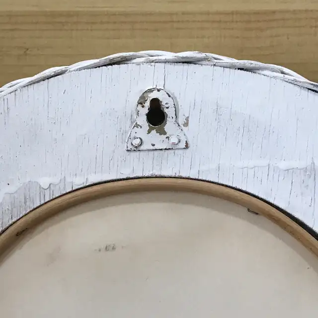 Vintage White Wicker Arched Wall Mirror in Home Décor & Accents in Ottawa - Image 4