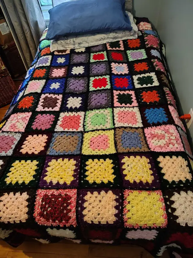 Knitted Throw Quilt