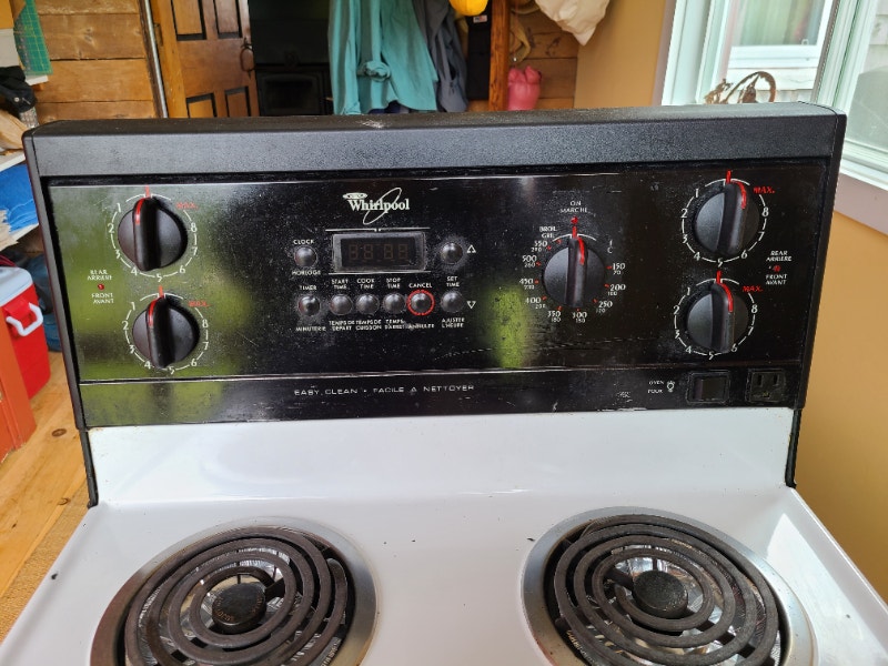 Kitchen Stove electric, 24" works fine Stoves, Ovens & Ranges