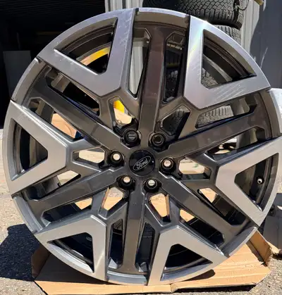 Set of four 2025 Ford Expedition Platinum 24” factory rims in excellent used condition. These rims w...
