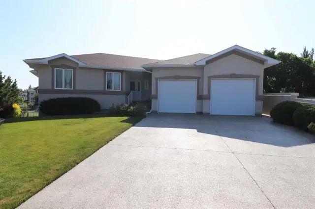 Beautiful 2 Bedroom Suite For Rent in Fairmont Area South Leth