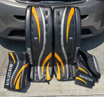 VAUGHN 32+2  Goalie Pads and Gloves, View more