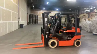 Toyota 5500lbs electric forklift reach 14.1 feet, View more