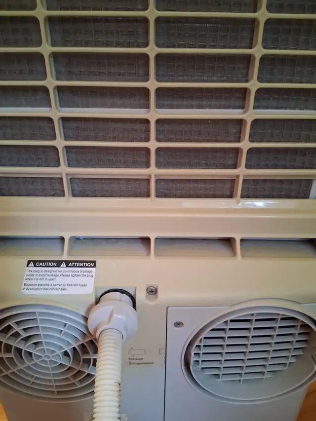 Climatiseur Danby 10000 btu. in Heaters, Humidifiers & Dehumidifiers in Québec City - Image 5