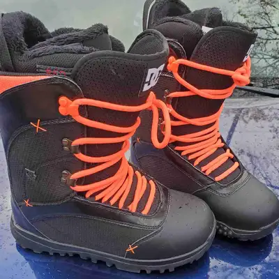 Womens Size 8 DC Snowboard Boots , View more