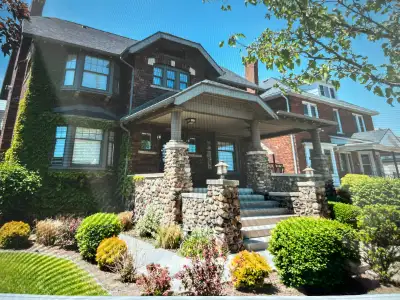 Fully furnished suites, great for short stays in Windsor starting at $66/night all in. No lease requ...