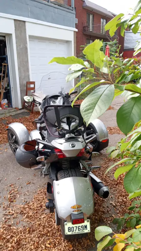 Can Am Spyder in Street, Cruisers & Choppers in City of Montréal - Image 3