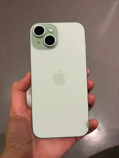 iPhone 15 green 128gb, View more