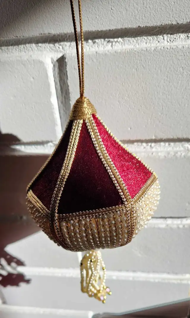 Set of 4 Christmas ornaments in Holiday, Event & Seasonal in Ottawa - Image 6