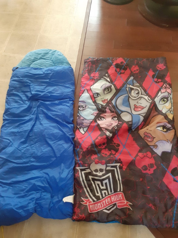 sleeping bags ( 23lbs) Fishing, Camping & Outdoors Calgary Kijiji