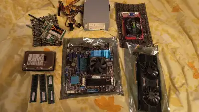 ASUS CM1855 Desktop everything except the tower and DVD drive, View more