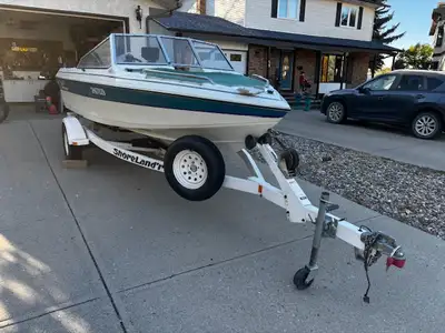 Suitable for fishing and towing inflatables. Fish finder, trolling plate, rod holders, 55 lb thrust...