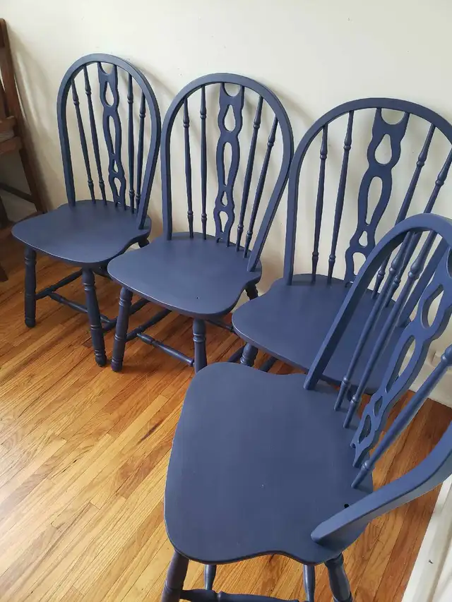 Beautiful Refinished Solid Wood Vintage Dining Chairs in Chairs & Recliners in Kingston - Image 8
