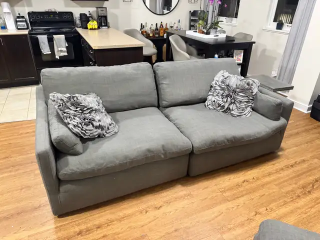 6 piece large feather sectional  in Couches & Futons in Kingston - Image 5
