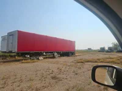 2002 ,Lode King Conestoga. 48 ft, 10 ft sliding spead. Aluminum, steel combo. Brand new tarp. Traile...