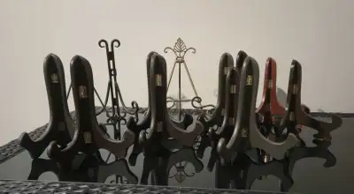 chevalets pour toiles ou assiettes, View more