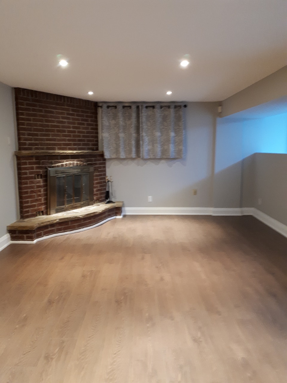 Two Bedroom Basement Apartment For Rent - McCowan/Lawrence 4