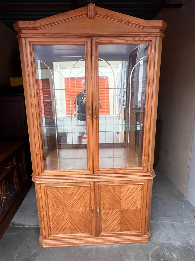 Free delivery used Wooden China Cabinet with Glass Doors63826839545345122