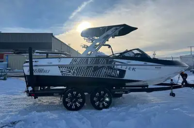 2012, Malibu VLX 21ft, boat is loaded, 410 HP 6L , loads of power, pretty decent on fuel, boat has a...