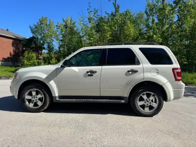 Selling As is in good condition. The vehicle runs and drives well, has been regularly maintained, an...