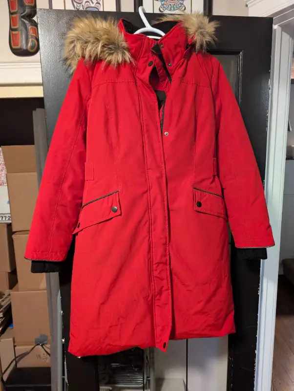 Woman's Medium Full Length Parka in Great Shape in Women's - Tops & Outerwear in City of Halifax - Image 2