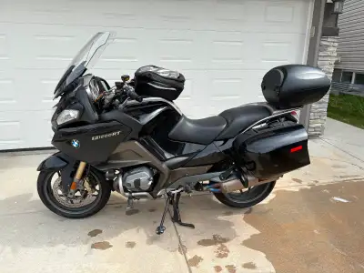 2013 BMW r1200 RT 90th Anniversary Edition Black on Black with Gold accents Approximately 43,000km E...