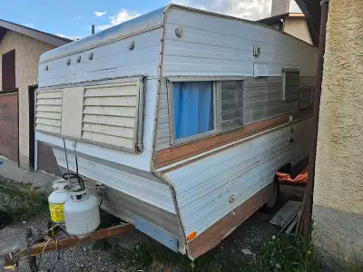 1979 scamper Fridge,stove and heater all work No leaks New axel and tires Spare tire, propane tanks...