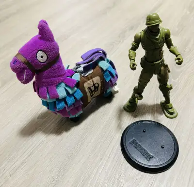 FORTNITE PLASTIC PATROLLER/ LOOT LLAMA PLUSH FIGURE SET (7”), View more