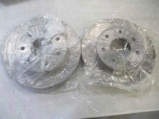 R1 CONCEPTS FRONT BRAKES+ROTORS KIT - 2004-08 Ford F150 in Transmission & Drivetrain in St. Catharines - Image 2