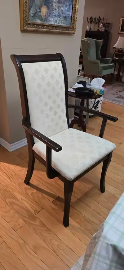 Chaises salle à manger avec accoudoirs (2) - Dining Room Chairs, View more