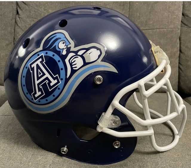 Toronto Argonauts refurbished Schutt Football Helmet in Football in Hamilton - Image 2