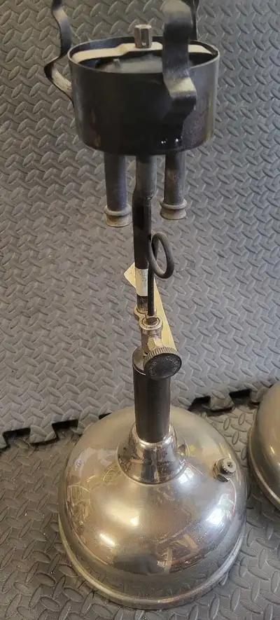 Coleman table lamp Aug 1927 antique, View more
