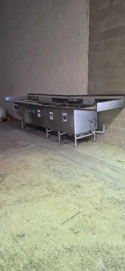 Large capacity power soak sink, high pressure jets clean everything from pots and pans to sheet pans...