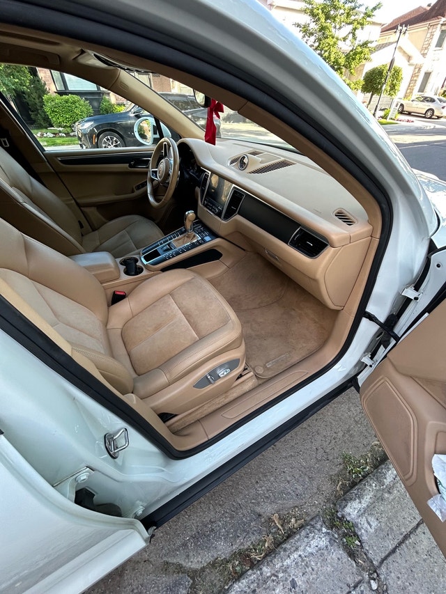 2017 Porsche Macan — photo 4