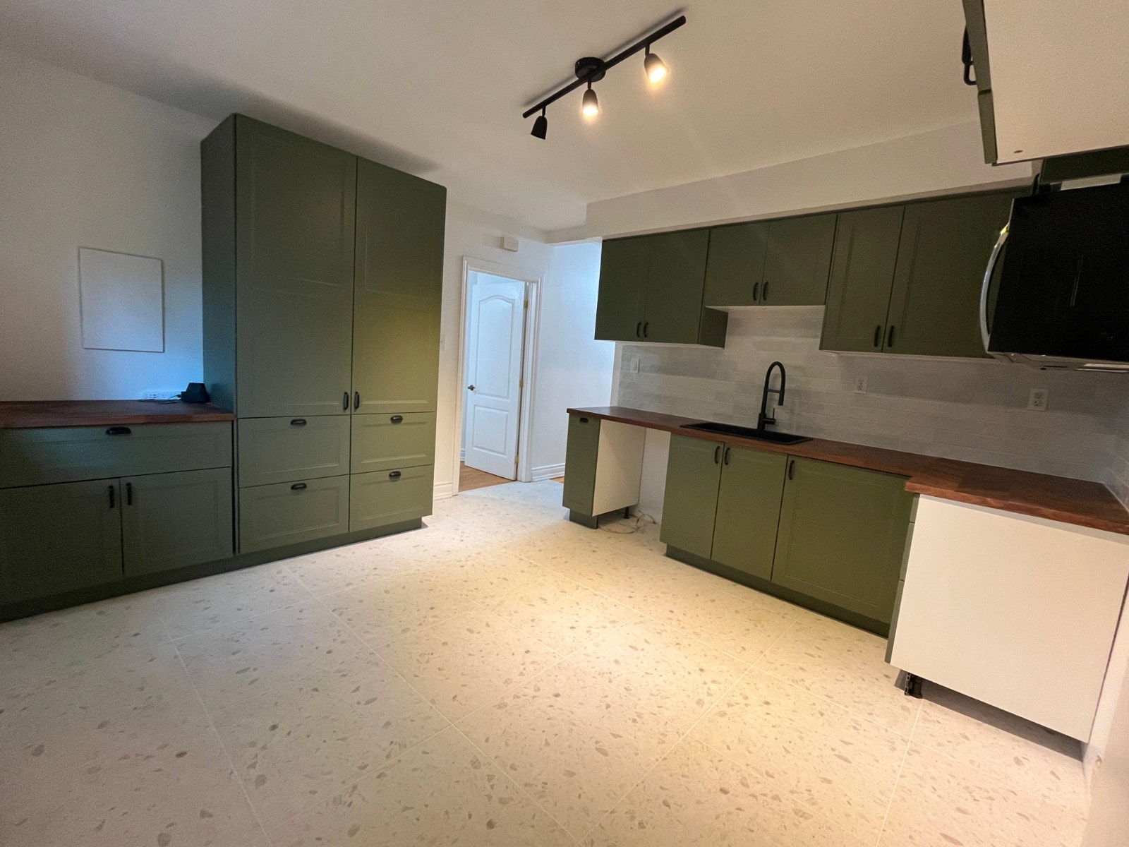 5 1/2 à louer dans NDG/ 51/2 for rent in NDG — photo 2
