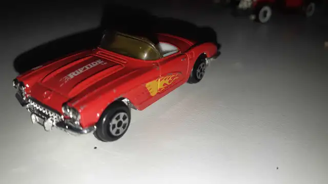 Riptide 1960 Corvette vintage 1984 ERTL 1/64 scale loose/vg in Toys & Games in Guelph - Image 8