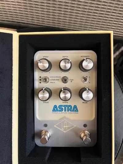 Universal Audio Astra Modulation Machine, View more