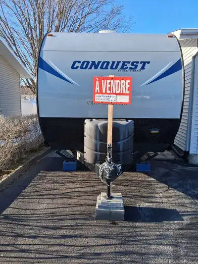 CONQUEST 2018 NEUVE ACHETÉE EN JUILLET 2019. LONGUEUR 34'6 PESANTEUR 6778 LIVRES PESANTEUR AU "HITCH...