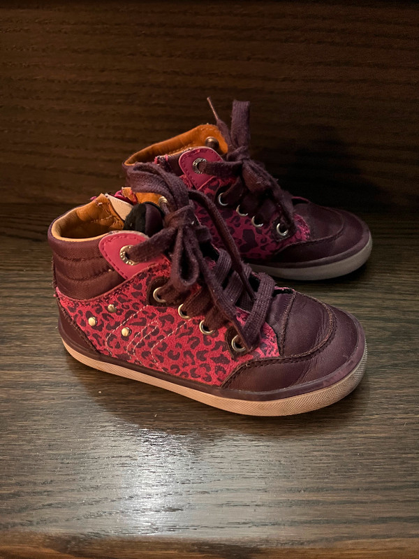 Geox girls toddler shoes sz 8.5 EUC Toronto or Vaughan Ret $120 in Other in City of Toronto - Image 2
