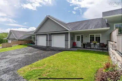 Spacious 2 Bedroom, 2 Bathroom Townhouse for Rent – 1,300 sq. ft. Well-maintained 2-bedroom, 2-bathr...
