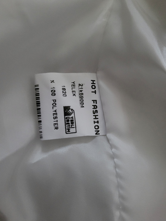 Vest jacket for women in Women's - Other in Moncton - Image 3