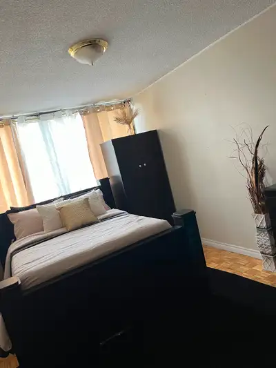 ROOM FOR SUBLET (Etobicoke)