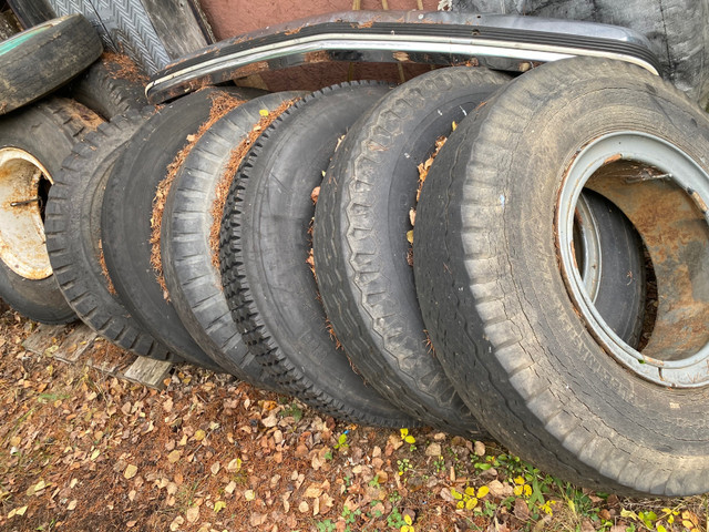 Used heavy truck tires and rims in Tires & Rims in Thunder Bay