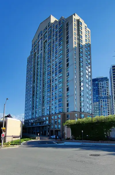 Beautiful Bachelor Condo for Rent in Etobicoke