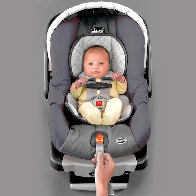 NEW Chicco KeyFit 30 Infant Child Car Seat, Moonstone in Strollers, Carriers & Car Seats in Mississauga / Peel Region - Image 3