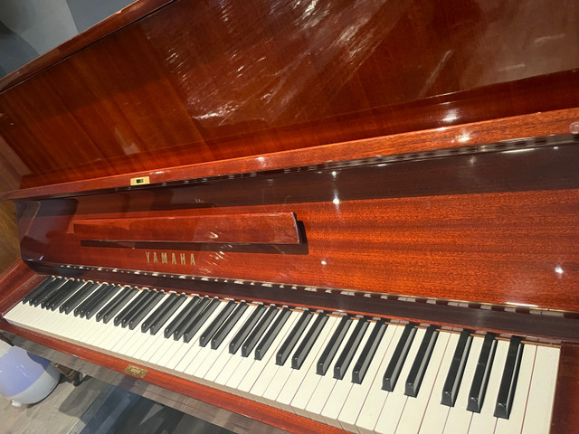 Yamaha u1 upright piano in Pianos & Keyboards in Markham / York Region - Image 2