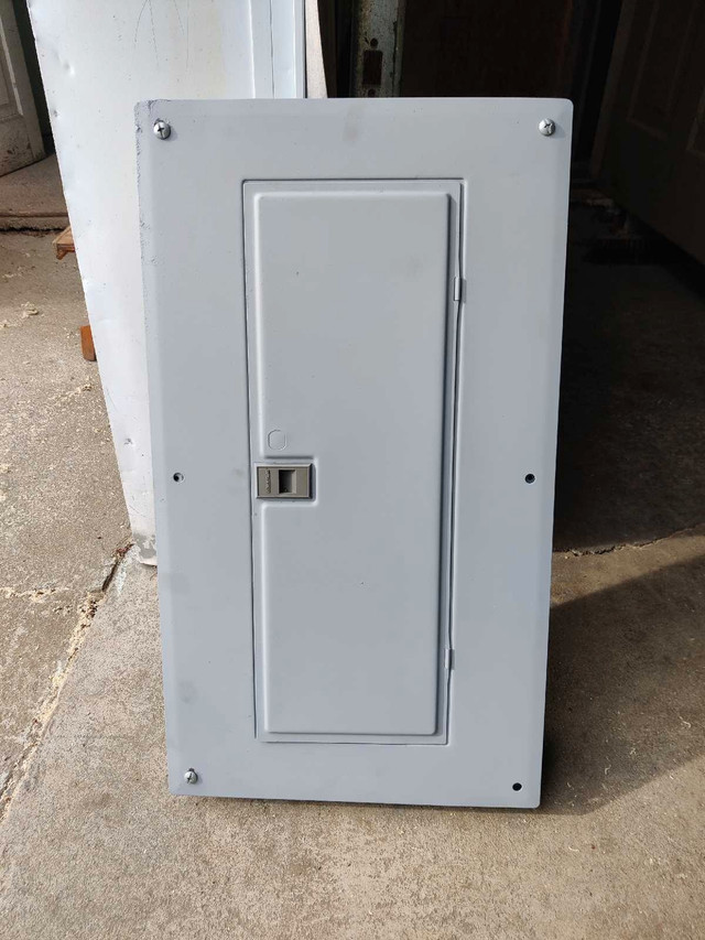 100 Amps Square D. electric panel box in Electrical in Leamington - Image 4