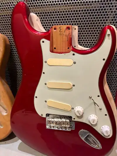 Strat body, View more