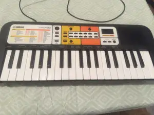 Clavier Yamaha PSS-f30, View more