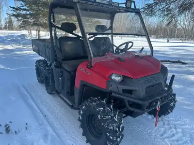 2012 Polaris Ranger 6x6, 800 EFI 5799 kms. Power steering, winch, Front sliding windshield, rear win...